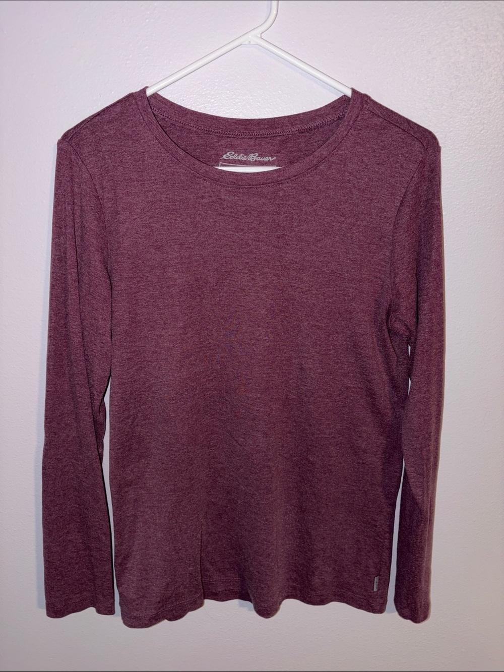 Eddie Bauer Long Sleeve Crewneck Tee in Heather Plum, sz LT